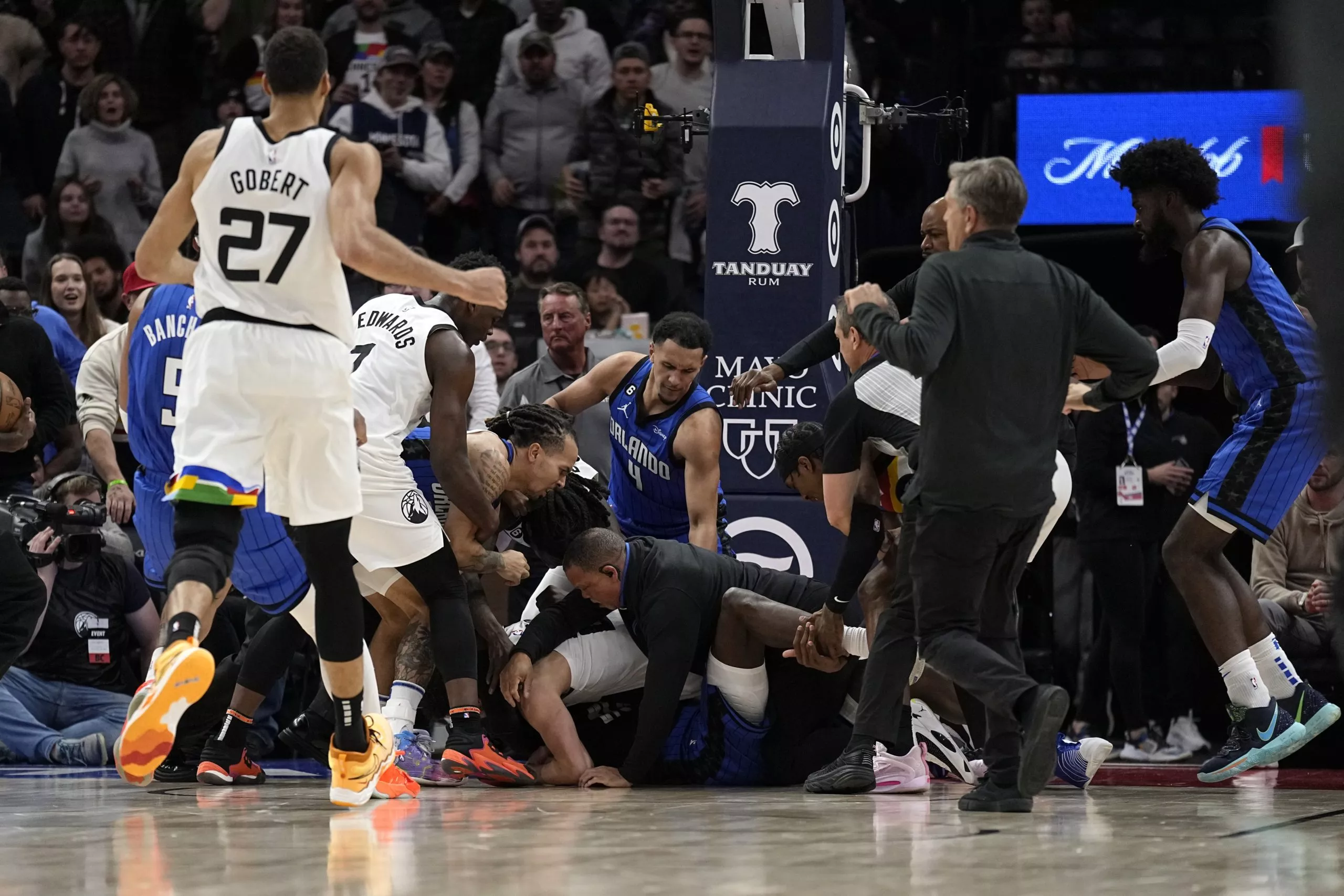MAGIC-TIMBERWOLVES
