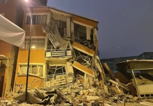 Devastador terremoto en Turquía deja miles de fallecidos