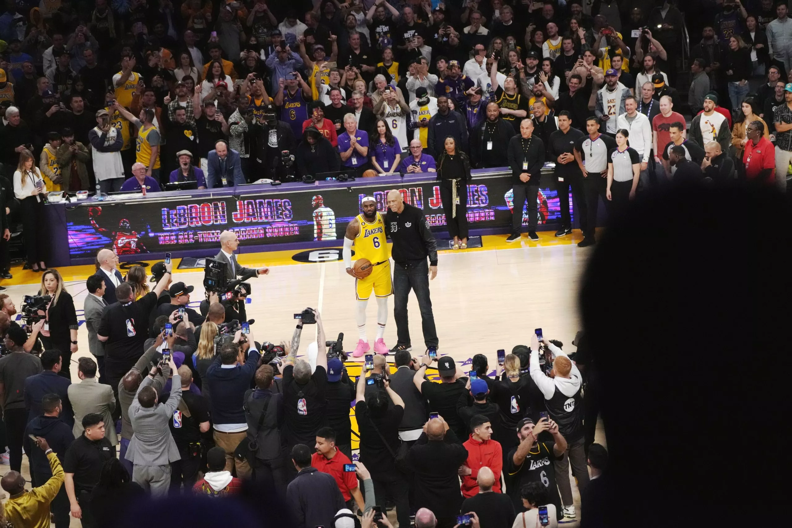 Oklahoma City Thunder at Los Angeles Lakers
