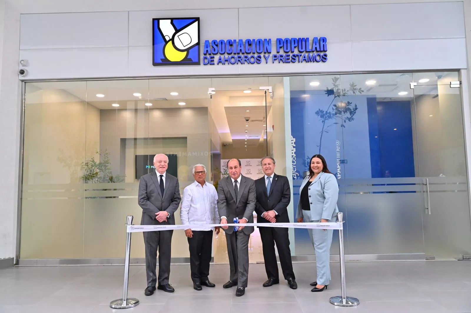 Pedro Esteva, Luis López, Horacio Carrion, Gustavo Ariza y Joanny Serrano