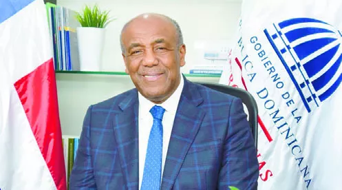 El ministro Antonio Almonte dijo que prioriza las renovables.