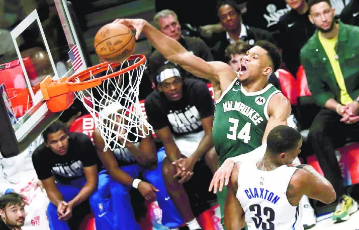 Giannis Antetokounmpo es la cara del equipo de los Bucks de Milwaukee.