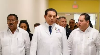 Daniel Rivera y Mario Lama recorren nuevas unidades.