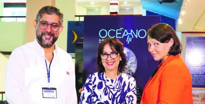 El equipo en la inauguración de la exposición  “Océano, el buceo insólito”.
