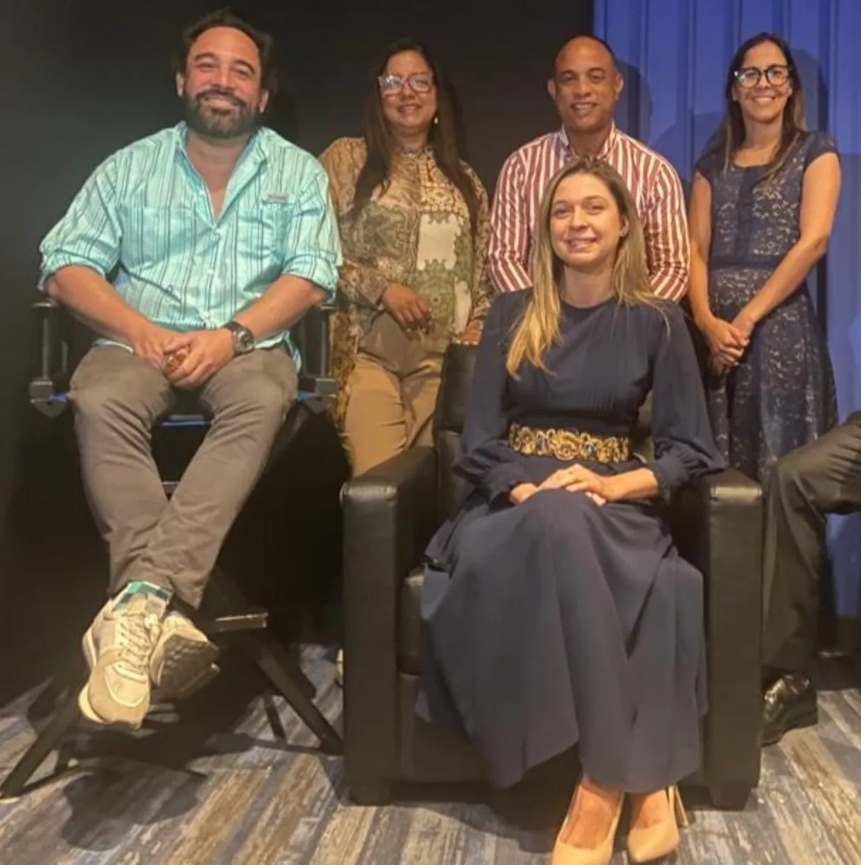 Productores y ejecutivos de  película ‘Rango de honor’ junto a Marianna Vargas, de la Dgcine.