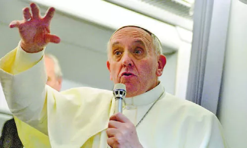 Plantearon a Francisco su deseo de  recibirlo  en Argentina.