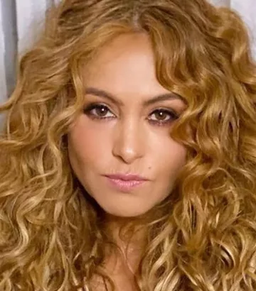 La cantante Paulina Rubio perdió a su madre.