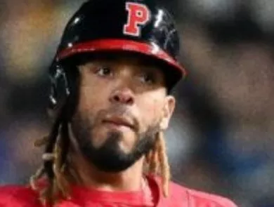 Jonathan Araúz sobresalió a la ofensiva por Panamá. aP