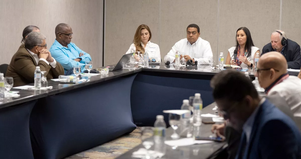 Comité Juegos Centroamericanos 2026 presentan   trabajo a  miembros de  Caribe Sports.
