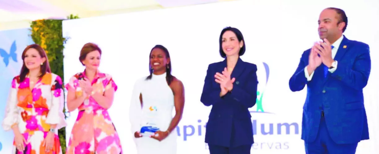 Noelia García de Pereyra, Raquel Peña, Yamilé  Peña,    Raquel Arbaje y Samuel Pereyra.