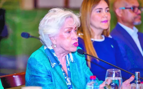 Milagros Ortiz Bosch habla en al rueda de prensa de Palacio.