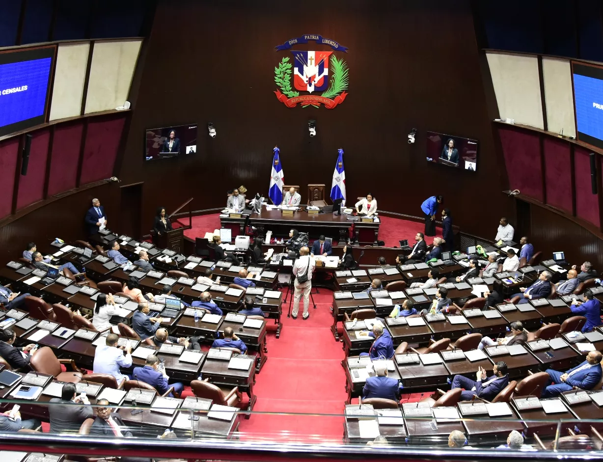 La Cámara de DIputados sesionó ayer el Senado hará lo propio el martes.  FUENTE EXTERNA