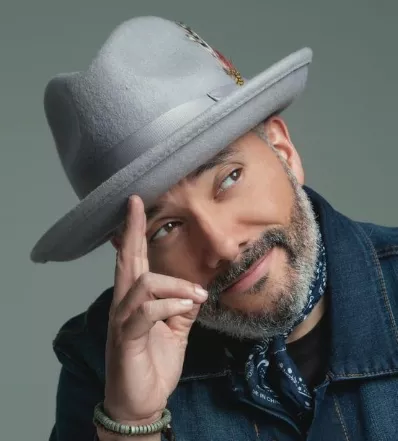 Pavel Núñez  prepara esta gira con todos sus éxitos.