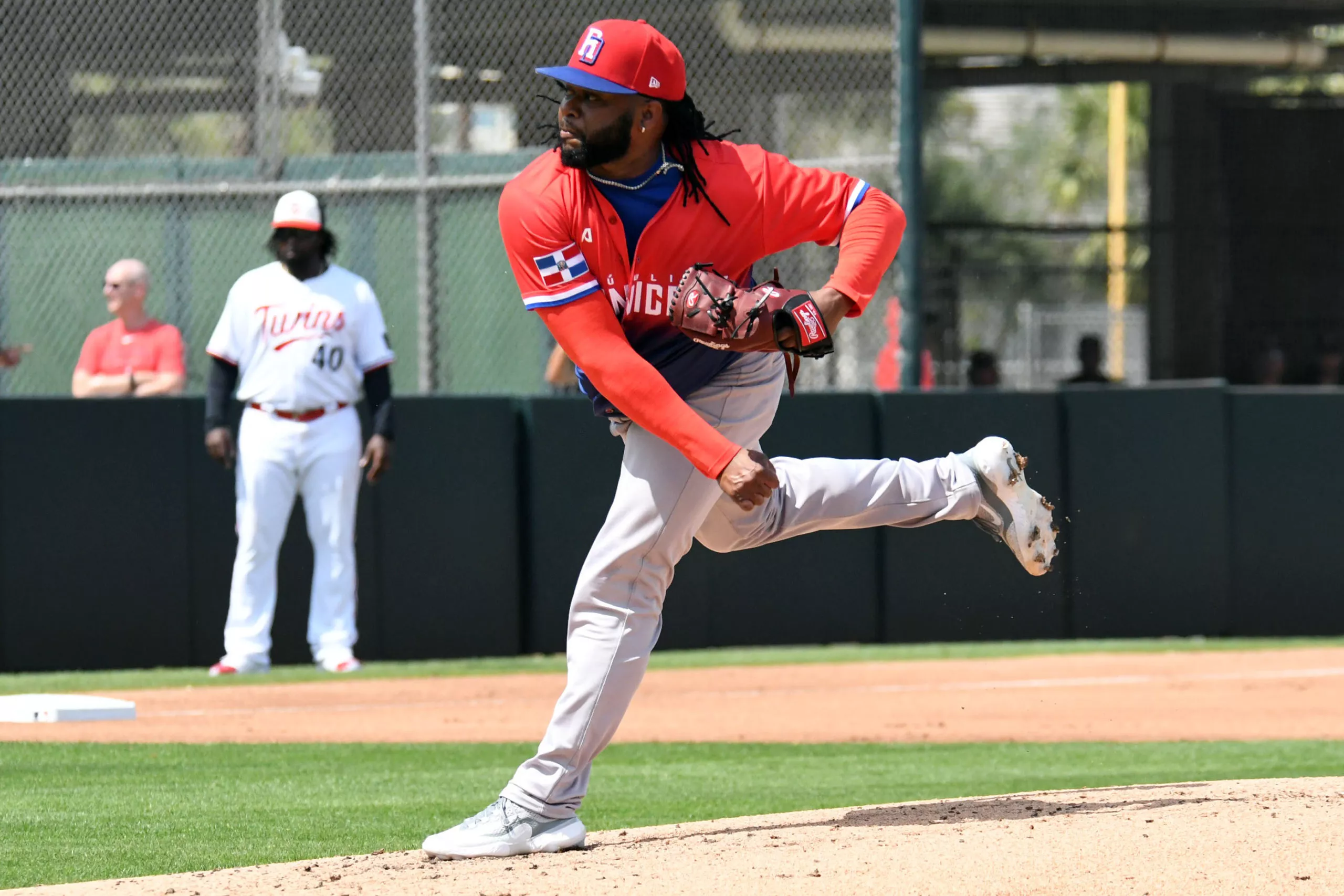 JOHNNY CUETO_1