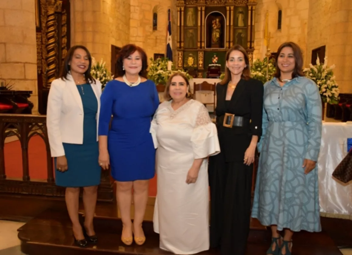 Doris Javier, Mirna Pimentel, Claudine Nova y Yenny Polanco Lovera.