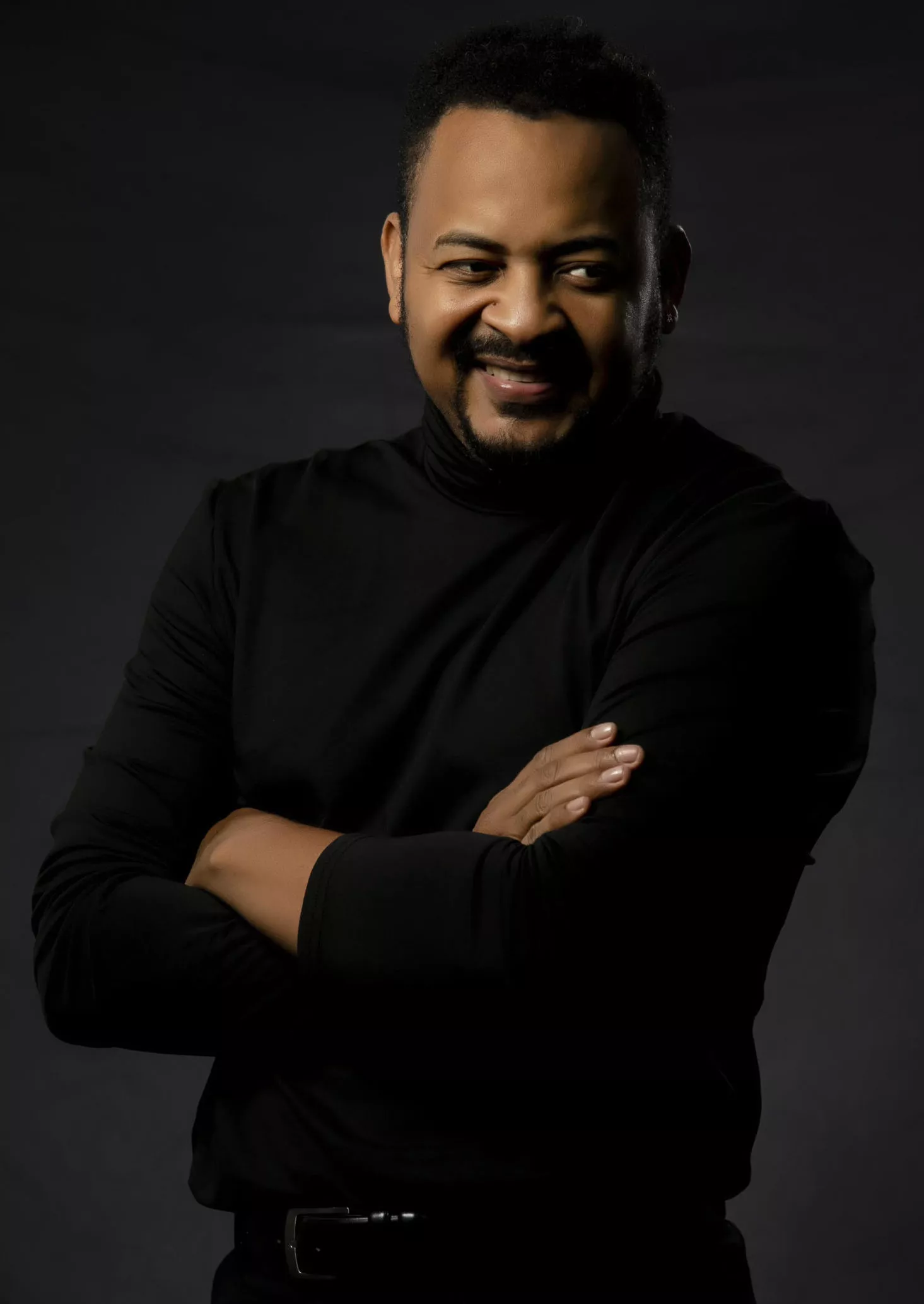 El cantante Wason Brazobán, tendrá a su cargo uno de los segmentos musicales de la gala, el 22 de marzo en el Teatro Nacional