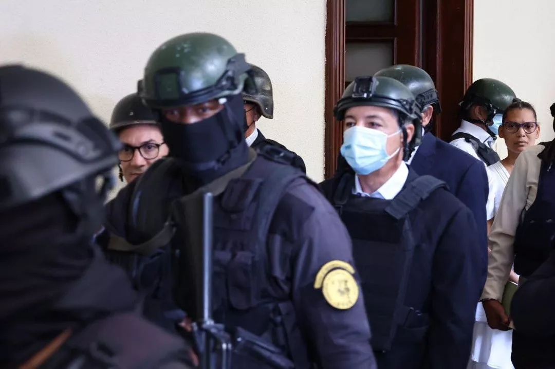 cambio de ayuda. jpg