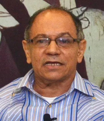 Rafael -Pepe Abreu- informa de la marcha.