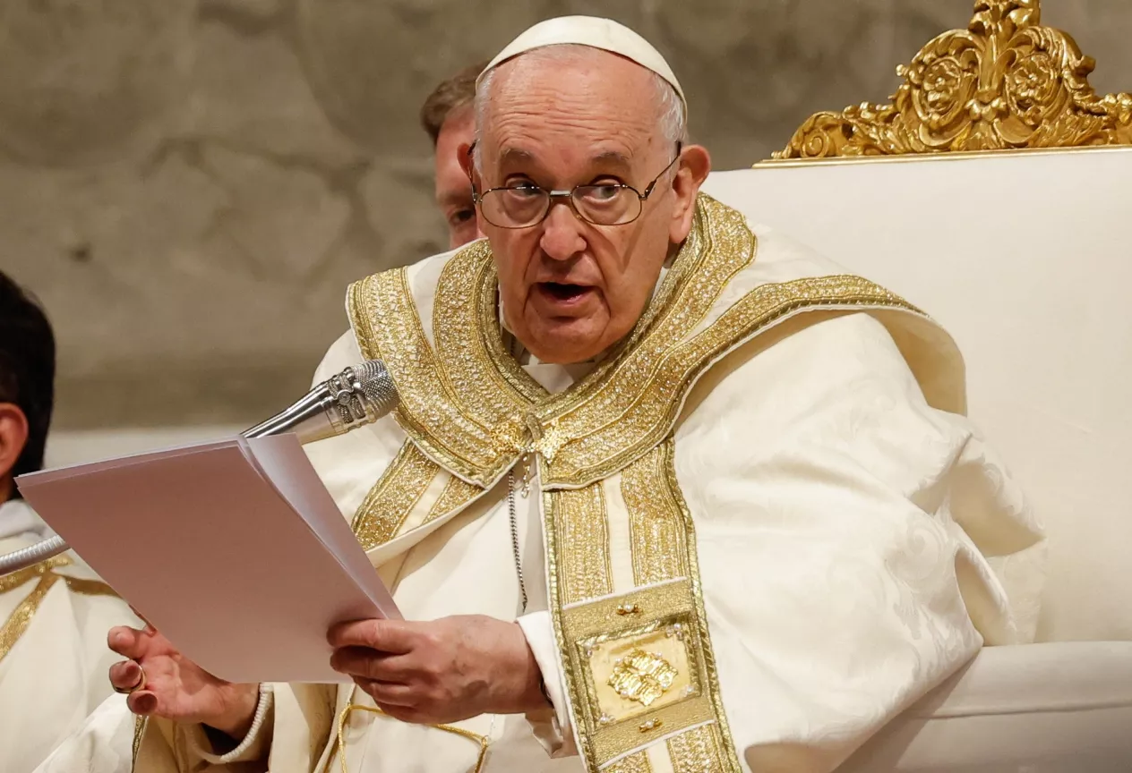 El papa en su bendición Urbi et Orbi pidió atención para Haití y el “amado pueblo ucraniano”.