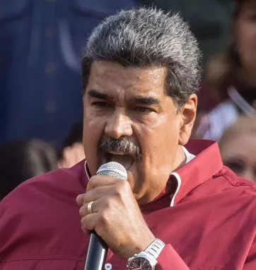 Chavismo marcha en Caracas contra el "golpismo, el bloqueo y la corrupción"