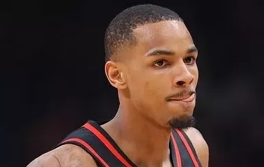 Dejounte Murray podría ser sancionado por la NBA. ap