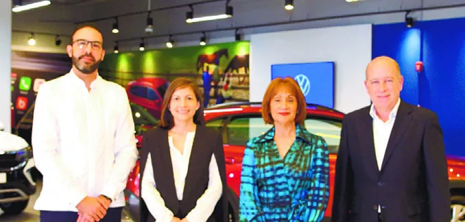 Raúl Barrientos, Carla Frías, Milagros Abreu y Enrique García.