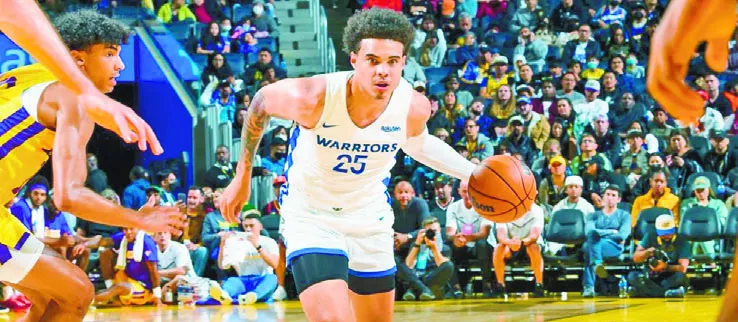 Lester Quiñones  tejió   gran temporada 2022-23 que lo llevó a debutar en la NBA.  Archivo