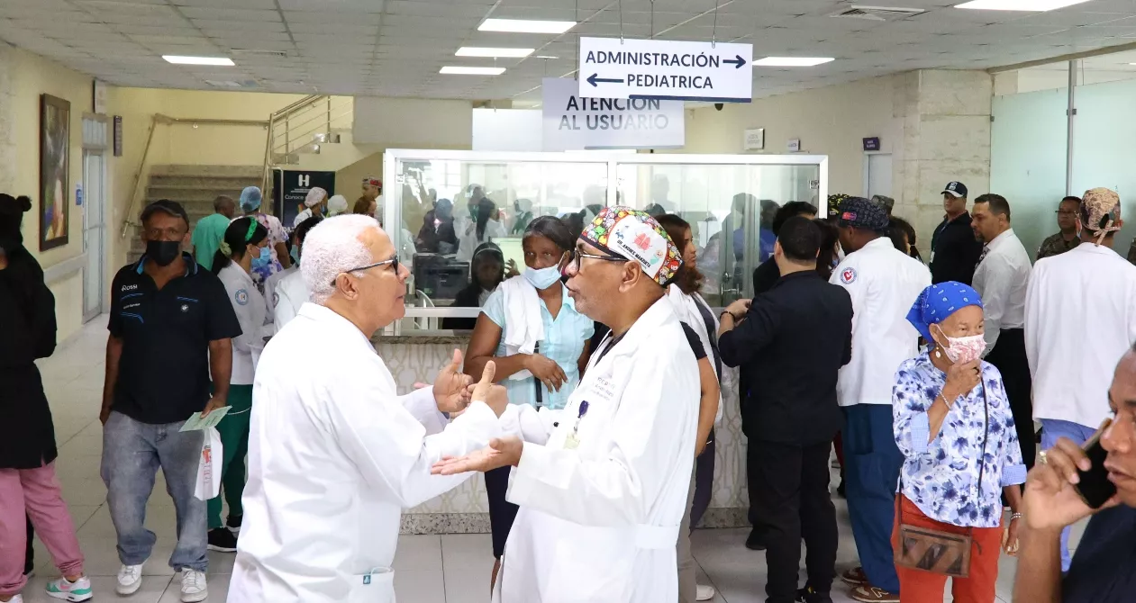 En maternidad  de Los Mina algunas temen dar a luz en hospital mientras otras sí  confían.