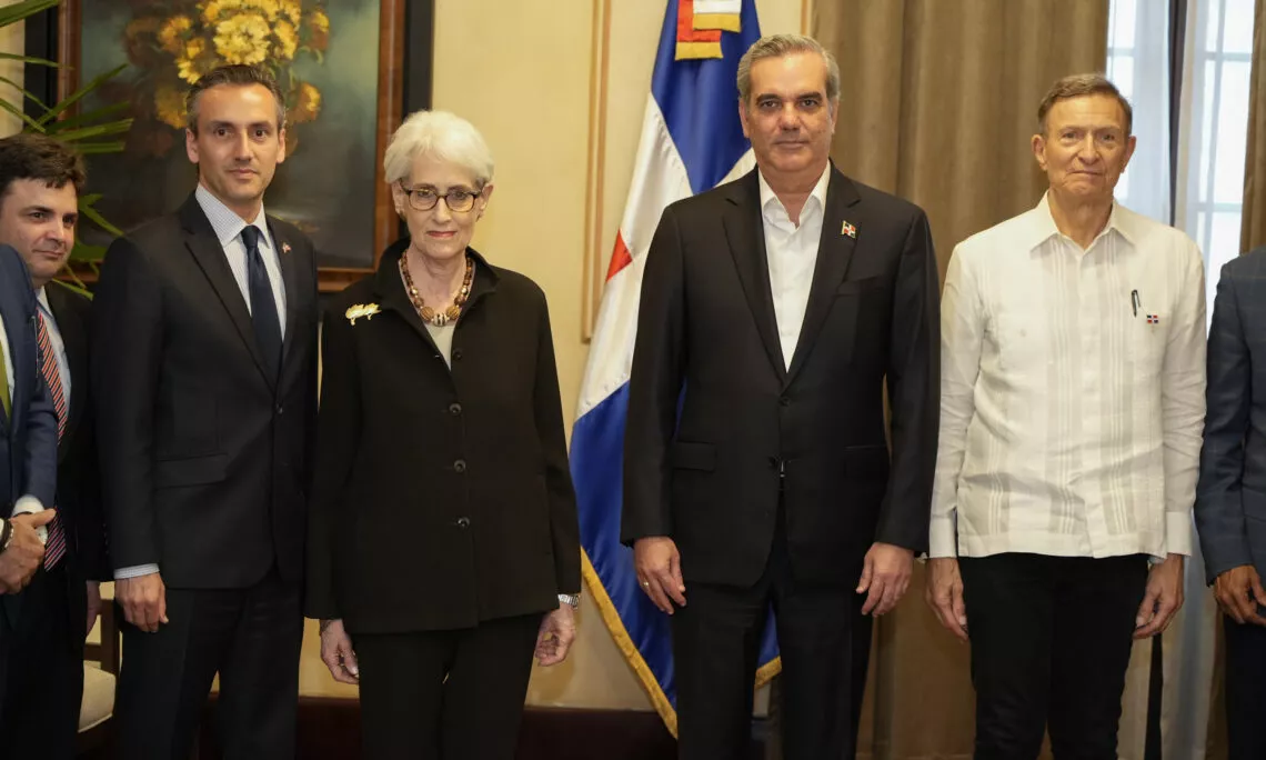 Luis Abinader y Wendy Sherman