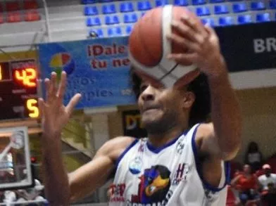 Isaac Brito de los Mellizos, en una excelente penetración.