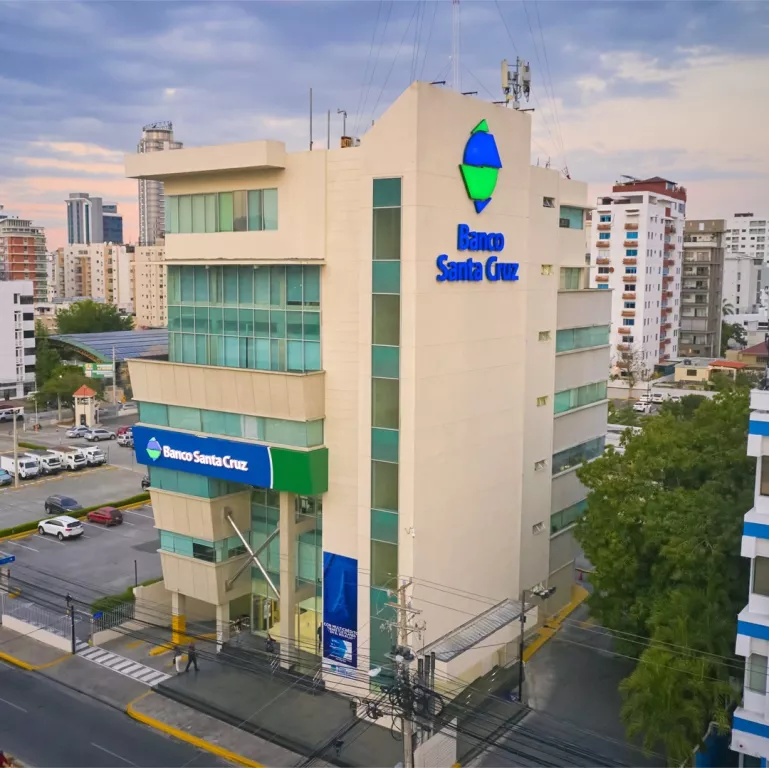 FACHADA DIURNA1