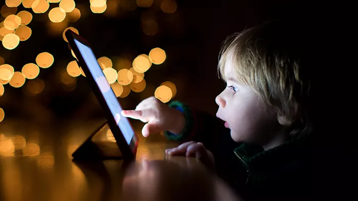 How_much_screen_time_should_children_have-Thumb