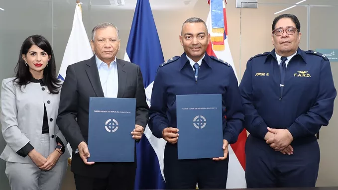 Yamily López, Leonardo Aguilera, mayor general Carlos R. Febrillet Rodríguez y el teniente Julio Jorge.