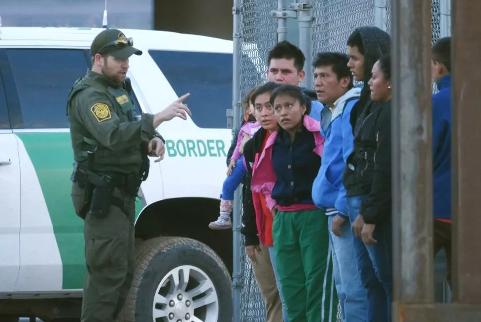 Unos 25.000 migrantes están en centros de detención en Estados UnidosUnos 25.000 migrantes están en centros de detención en Estados Unidos