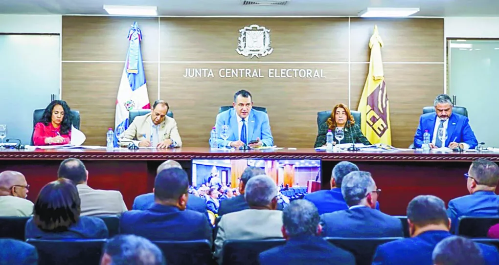 La precampaña está agendada para iniciar el próximo primero de julio, aunque los partidos han estado muy activos.