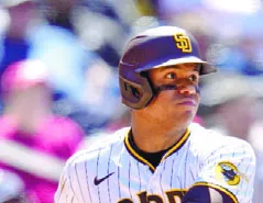 Juan Soto bateó un doble remolcador de tres  en la sexta.