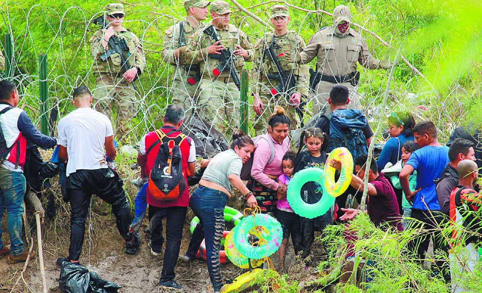 Una oleada de migrantes esperan en la frontera sur de México con el propósito de llegar a los Estados Unidos.