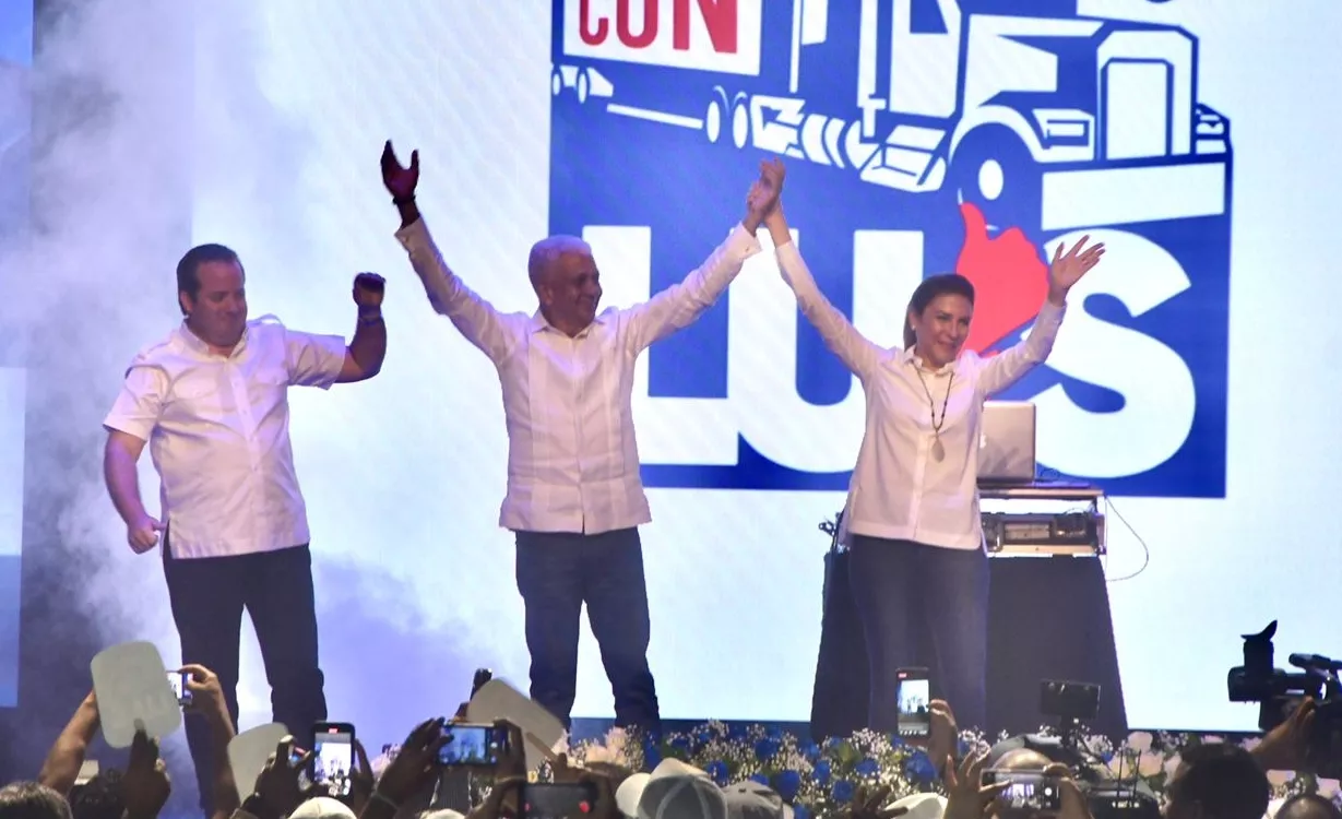 José Ignacio Paliza,Ricardo de los Santos  y Carolina Mejía en el acto reeleccionista.
