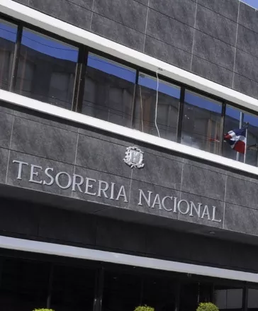 Fachada de la Tesoreria Nacional. Hoy/ Aracelis Mena. 04/12/2015