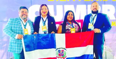 Parte de la delegación de comunicadores criollos que participó en el evento.