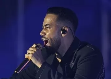 Romeo Santos ante  15 mil personas.