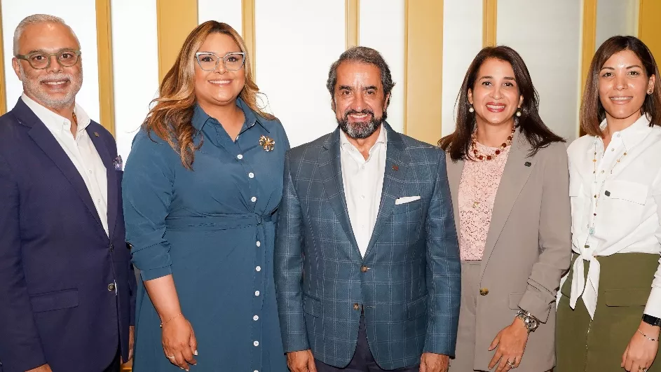 Juan A. de la Cruz, Sarah Herrera, Jaime Caycedo, Vilma Bretón y Magda Sánchez.