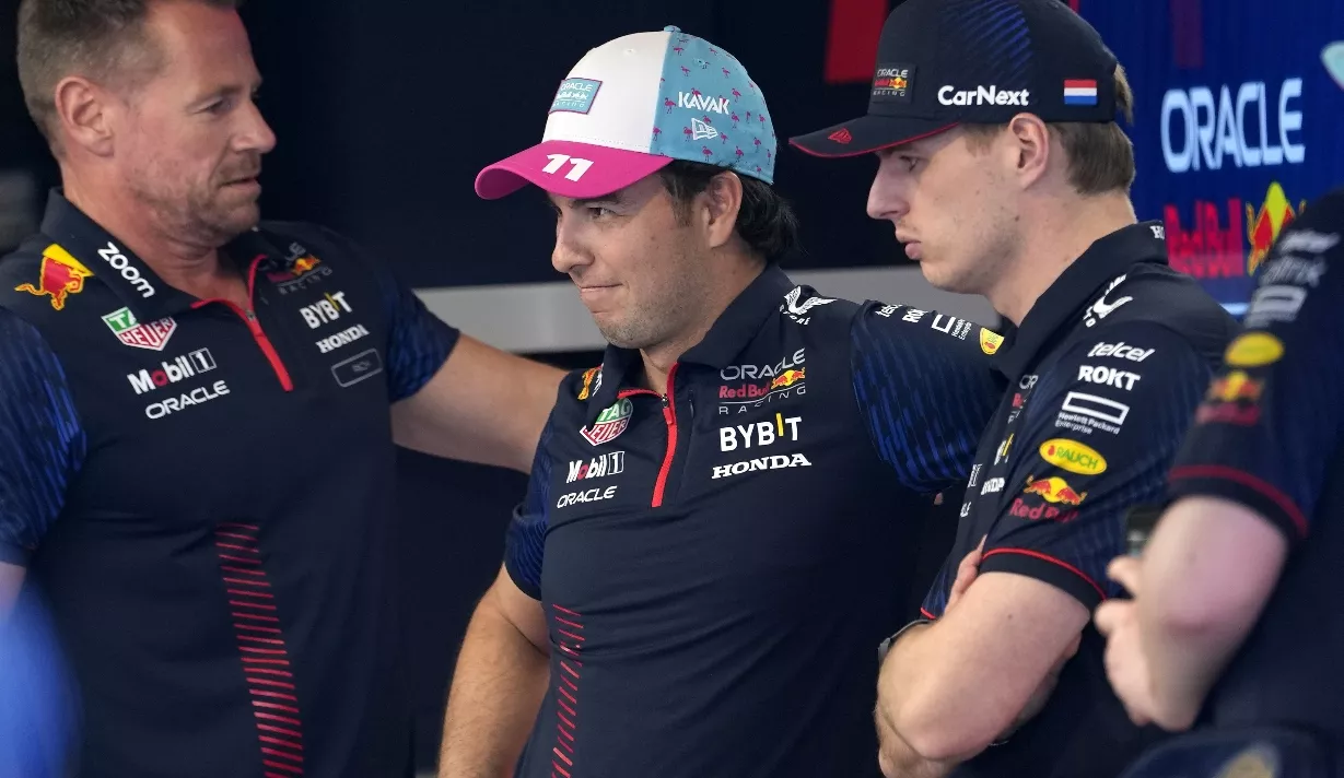 Sergio Perez, Max Verstappen
