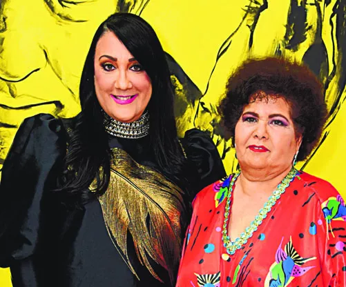 Giannina Azar y Evangelina Fermín.