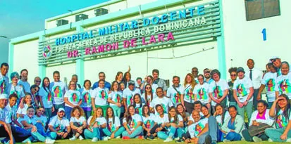 El equipo de voluntarios de Operación Sonrisa.