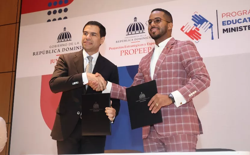 Roberto Ángel Salcedo y Rafael Féliz.  Duanny Núñez.