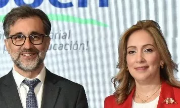 Darwin Caraballo y María Waleska Álvarez.