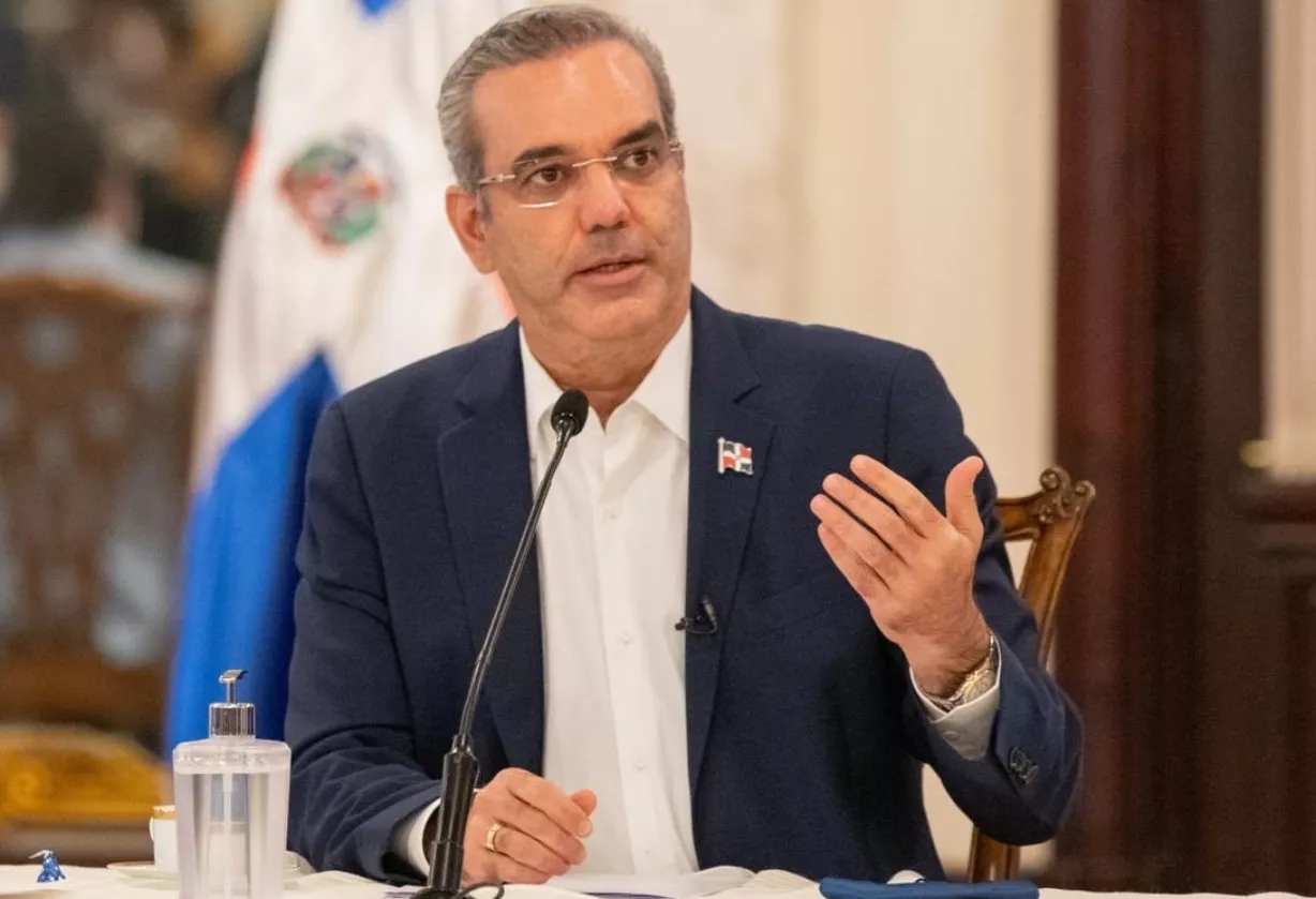 La decisión del mandatario surgió tras la denuncia del comunicador en San Juan.