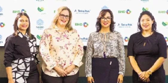 Las representantes de ambas entidades.