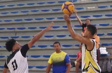 Aspecto del partido  la final entre  la Uteco y la UCSD.